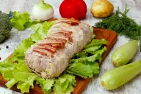 パズル Meat on salad