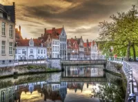 Jigsaw Puzzle Embankment in Bruges