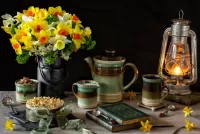 Rätsel Daffodils and ceramics