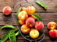 Bulmaca Still life with peaches