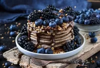 Bulmaca Pancakes and berries