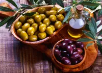 Слагалица Olives in oil