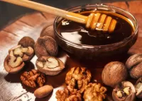 Zagadka Nut and honey