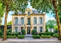 Jigsaw Puzzle Mansion in Zoll