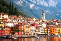 Rätsel Lake Como. Italy