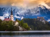 Quebra-cabeça Lake in Slovenia