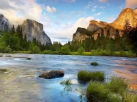 Jigsaw Puzzle Mountains in Yosemite Park