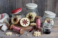 Jigsaw Puzzle Cookies with jam
