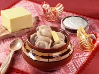 Slagalica Dumplings in a pot