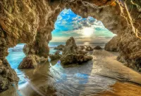 パズル Cave in California