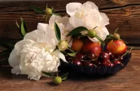 Jigsaw Puzzle Peonies and berries