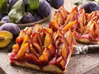 Rompecabezas Pie with plum