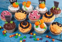 Jigsaw Puzzle Cakes for Halloween