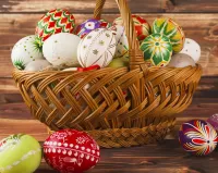 Jigsaw Puzzle Pysanky in a basket