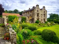 Jigsaw Puzzle Manor in Yorkshire