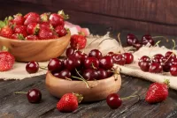 Jigsaw Puzzle About berries