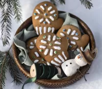 Jigsaw Puzzle Gingerbread mittens