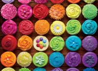 Puzzle Rainbow cupcakes