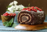 Slagalica Roll with currants