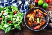 Zagadka Salad and chicken legs