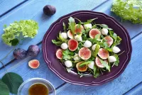 Jigsaw Puzzle Salad with figs