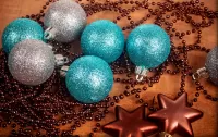 Jigsaw Puzzle Balls and beads