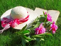 Jigsaw Puzzle Hat and peonies