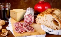Слагалица Cheese and sausage