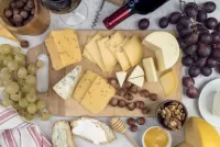 Jigsaw Puzzle Cheese and nuts