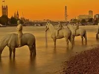 Jigsaw Puzzle Sculptures of Thames