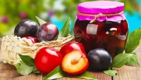 Jigsaw Puzzle Plum compote