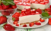 Jigsaw Puzzle Souffle with strawberries