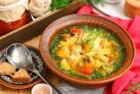 Puzzle Soup with pepper and peas