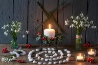Jigsaw Puzzle Candles and snowdrops