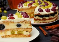 Puzzle Cake with grapes
