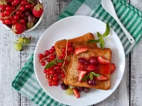 Rompecabezas Toast with berries