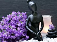 Quebra-cabeça Flowers and figurine