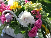 Jigsaw Puzzle Flowers in a basket