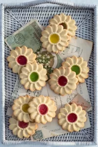 Jigsaw Puzzle flower biscuits