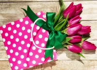 Quebra-cabeça Tulips in a package