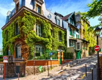 Jigsaw Puzzle Street in Montmartre