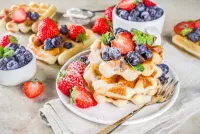 Puzzle Waffles with berries