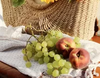 Пазл Виноград и персики
