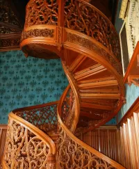 Zagadka Spiral staircase