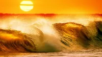 Zagadka Waves at sunset