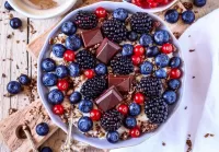 Puzzle Berries and chocolate