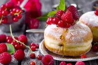 Jigsaw Puzzle Berry donuts