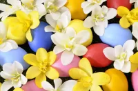 Puzzle Eggs and flowers