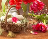 Jigsaw Puzzle Eggs in a basket