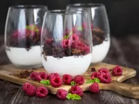 Rompecabezas Yoghurt with Berries